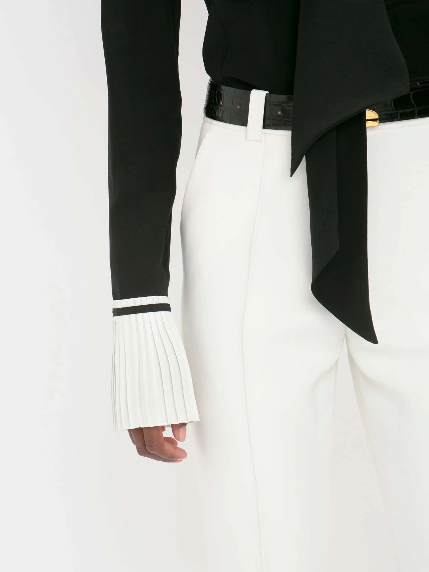 Victoria Beckham Cropped Kick Trousers